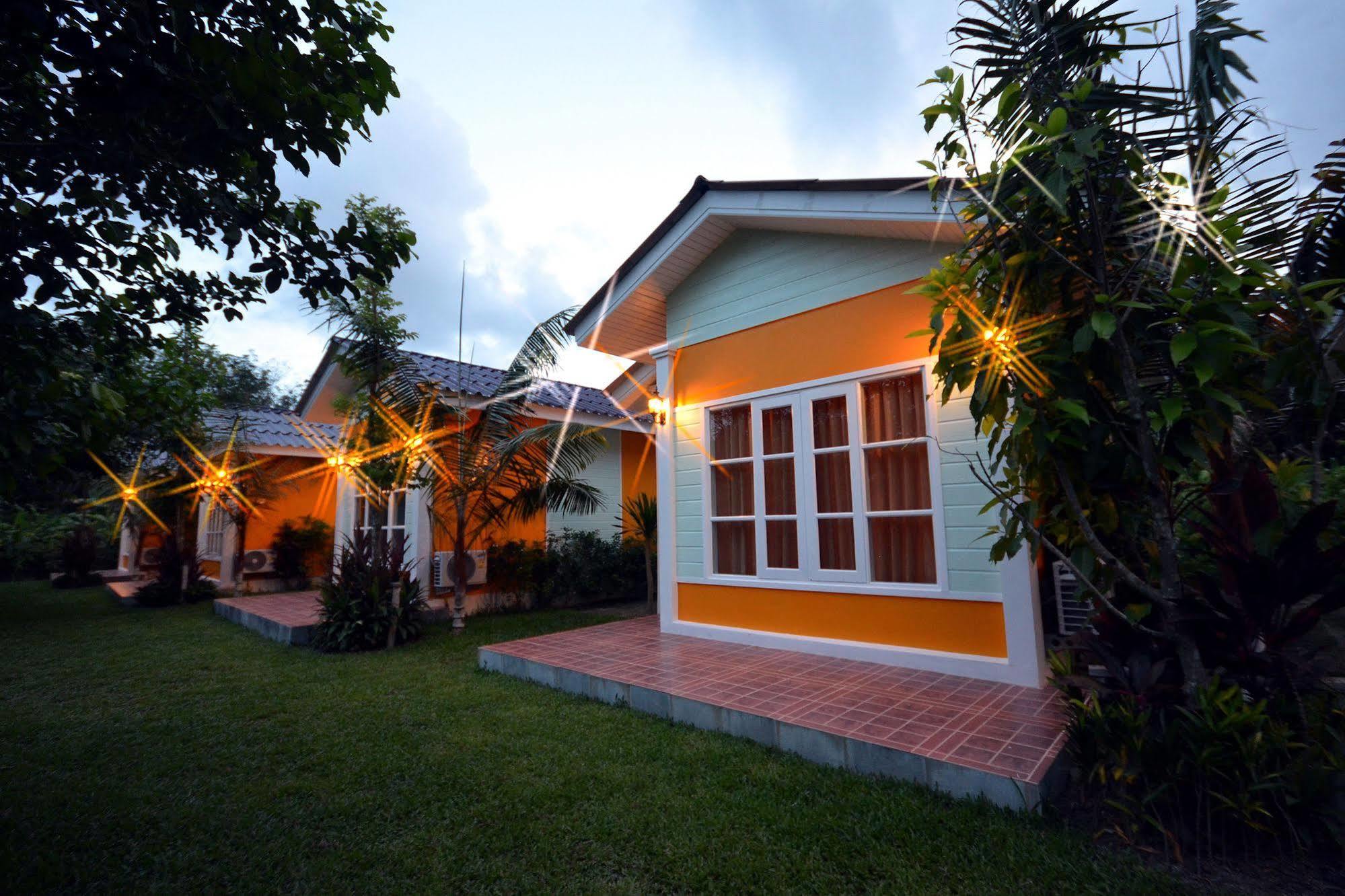 Hotel Baansuan Leela Nai Yang Beach Exteriér fotografie